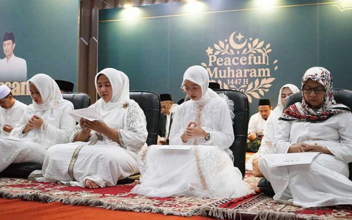 Sambut Awal Tahun 1.447 H, Wali Kota Kediri Istighotsah dan Doa Bersama 27 Ribu Lebih Jemaah Sambut Awal Tahun 1.447 H, Wali Kota Kediri Istighotsah dan Doa Bersama 27 Ribu Lebih Jemaah