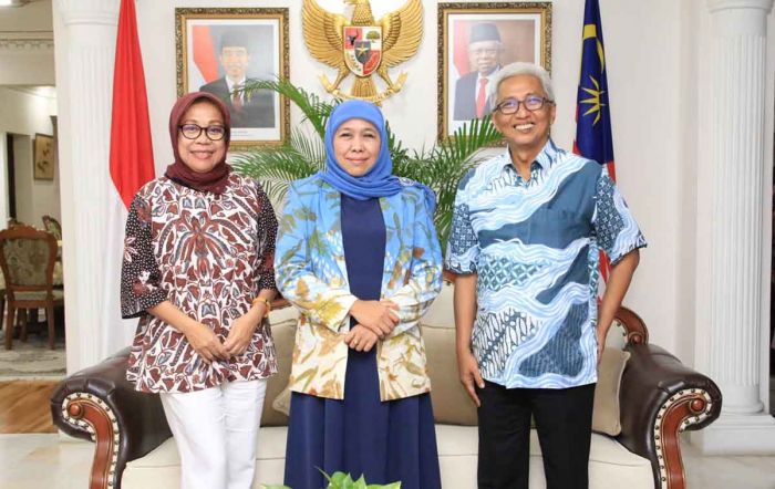 Bertemu Dubes Indonesia untuk Malaysia, Gubernur Khofifah Sampaikan Komitmen untuk Lindungi PMI