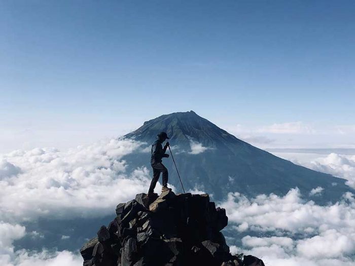 Rawan Bencana, Bolehkah Mendaki Gunung di Musim Hujan?