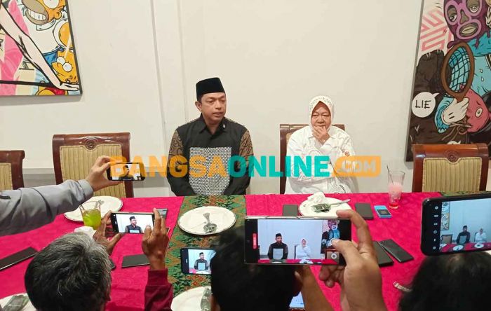 Risma-Gus Hans Janji Ngantor di Daerah