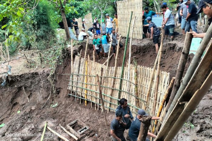 Belasan Makam di Mejayan Madiun Raib, Hanyut Terseret Banjir