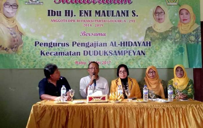 Reses di Duduksampeyan, Anggota DPR RI Eni Maulani Beberkan Ratusan Bantuan untuk Masyarakat Gresik