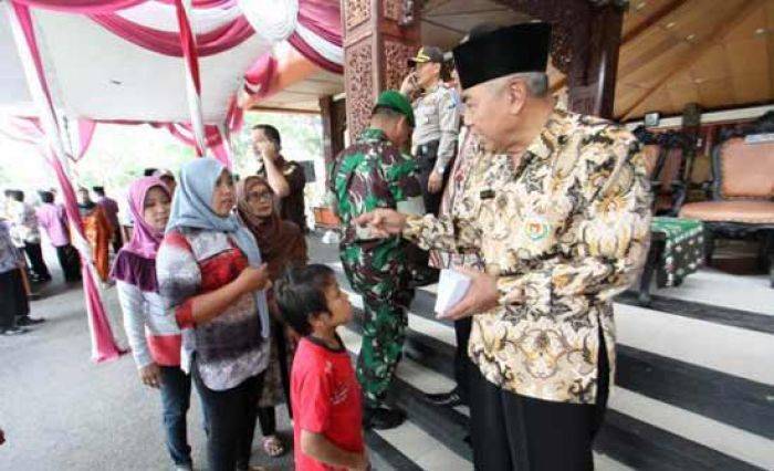 BAZ Sampang Salurkan Santunan untuk 2.000 Warga Miskin