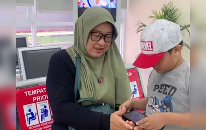 Setia Dampingi Anak Terapi, Rini Andalkan BPJS Kesehatan Selama Tujuh Tahun