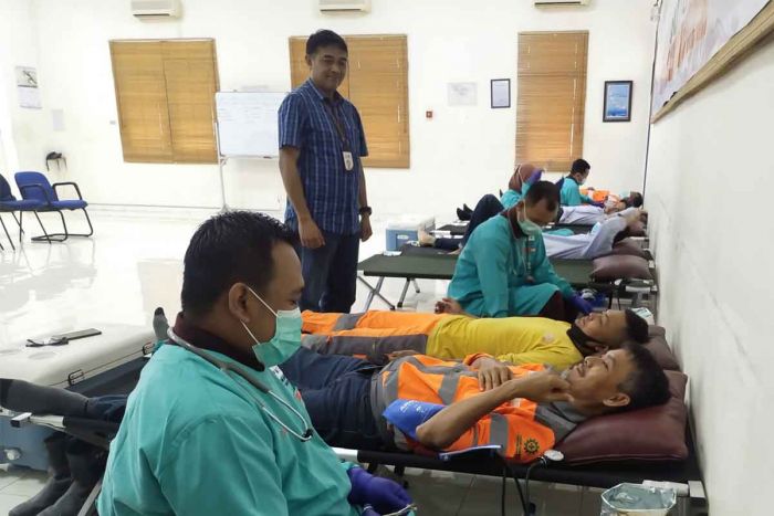 Peringati Bulan K3 Nasional 2023, UTSG Tuban Ajak Ratusan Karyawan untuk Donor Darah