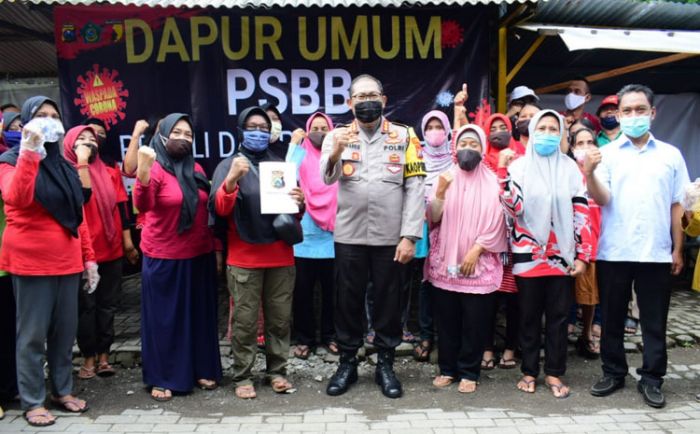 Swadaya Bentuk Dapur Umum, Kampung Tangguh Desa Wadungasih juga Tindak Pelanggar PSBB