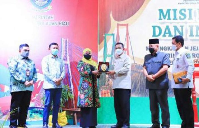 Transaksi Rp 306,5 Miliar, Khofifah Pimpin Misi Dagang Jatim di Kepulauan Riau