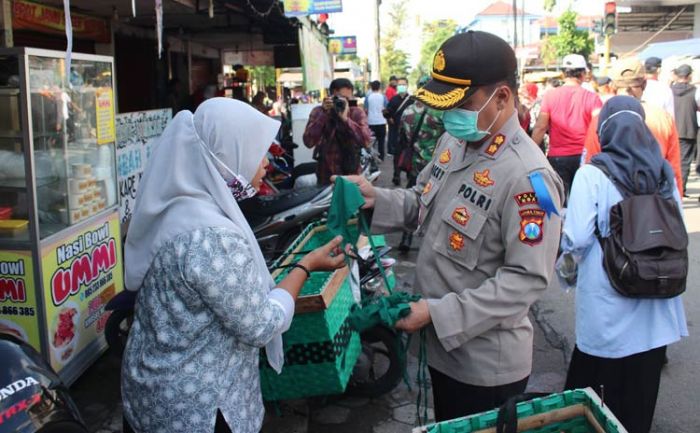 Polres Ngawi Dukung Gerakan Jatim Bermasker