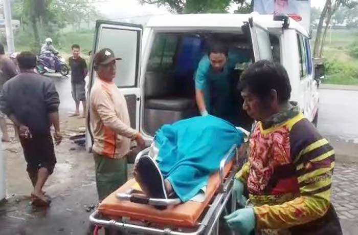 Ditabrak CR-V, Pengendara Motor di Lamongan Tewas