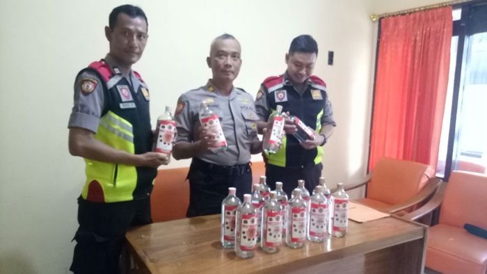 Gencar Razia, Peracangan di Gempol Pasuruan Ini Masih Jual Miras