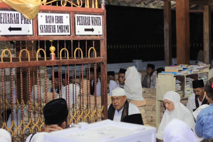 Demi Keselamatan Bangsa, Pengasuh Al Muhajirin Ziarah ke-78 Waliyullah Jawa-Banten