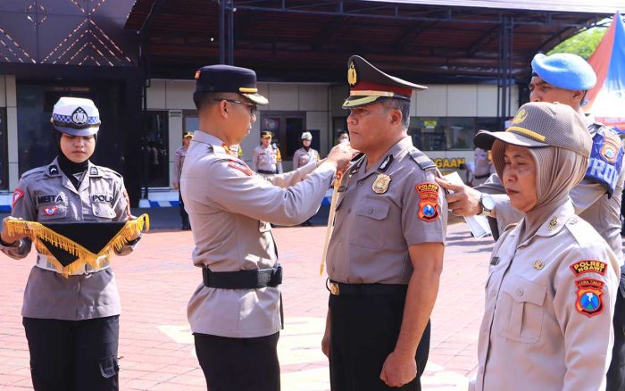 3 Anggota Polres Ngawi Dapat Kenaikan Pangkat