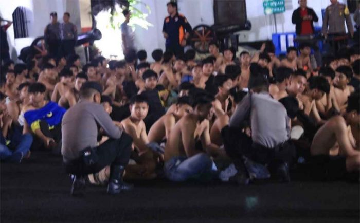 Polisi Amankan 139 Anggota Perguruan Silat di Surabaya