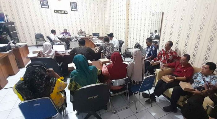 DPRD Situbondo Dorong Produk UMKM Masuk Etalase Pasar Modern Lewat Rapat Kerja Strategis