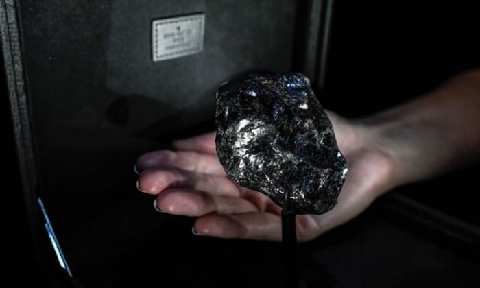 ​Louis Vuitton Pamerkan Koleksi Berlian Kasar Terbesar ke-2 di Paris
