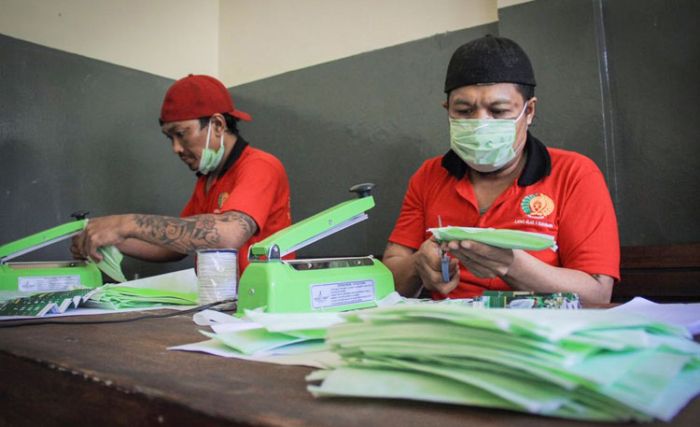Produksi Sendiri, Dalam Sehari Lapas Kelas I Surabaya di Porong Bisa Hasilkan 300 Masker