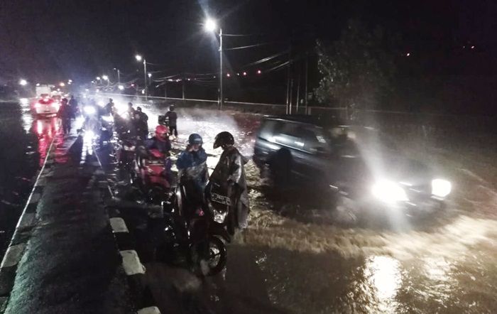 ​Hujan Deras, Jalan Raya Porong Banjir Lagi