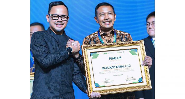 Komitmen Kembangkan BUMD Air Minum, Pemkot Malang Raih Penghargaan di IWWEF 2025 Komitmen Kembangkan BUMD Air Minum, Pemkot Malang Raih Penghargaan di IWWEF 2025