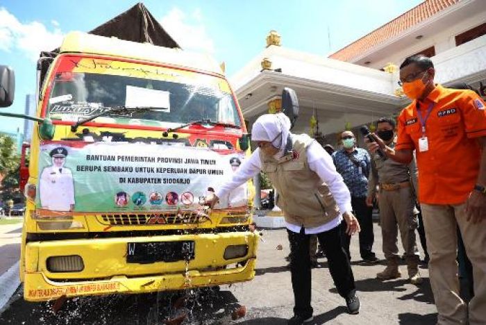 Besok Surabaya Raya Berlaku PSBB, Khofifah Kirim Sembako ke Sidoarjo dan Gresik