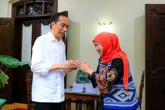 Usai Retreat, Khofifah-Emil Sowan ke Rumah Jokowi