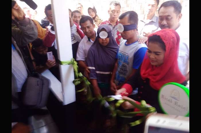 Puti Guntur Hadiri Penyerahan Kunci Bedah Rumah di Banyuwangi