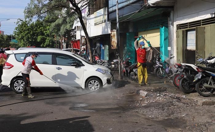 Upaya Pemkot Surabaya Lindungi Warga dari COVID-19