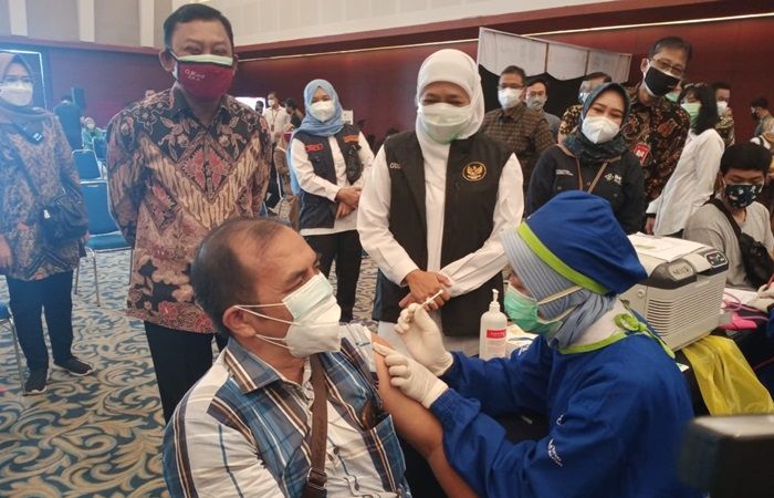 Kejar Target Herd Immunity, Gubernur Jatim Dukung Institusi Bantu Percepatan Vaksinasi