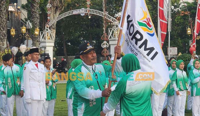 Gubernur Khofifah Lepas Kontingen Fornas VIII, Jawa Timur Ajukan Diri Jadi Tuan Rumah 2027 Gubernur Khofifah Lepas Kontingen Fornas VIII, Jawa Timur Ajukan Diri Jadi Tuan Rumah 2027