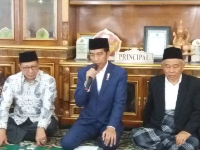 Kiai Asep Tolak Bantuan Presiden Jokowi Bangun Asrama Santri, Kenapa?