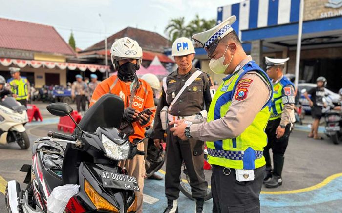 Ratusan Kendaraan Terjaring Razia Operasi Zebra Semeru di Kota Kediri, Didominasi Sepeda Motor