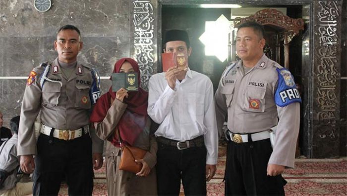 Tahanan Polresta Sidoarjo Melakukan Akad Nikah di Masjid As Sidiq 