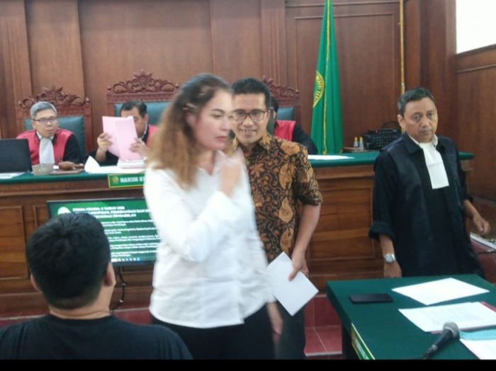 Wanita Asal Belanda Diadili di PN Surabaya atas Kepemilikan Kokain, 2 Saksi Polisi Dihadirkan