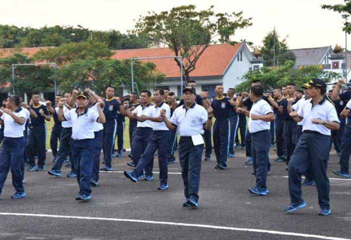 Peringati Hardikal, Pangarmatim Olahraga Bersama di Kodiklatal