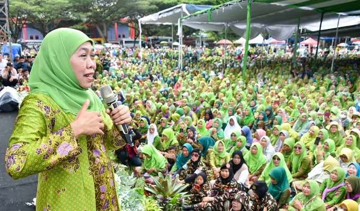 Hadiri Pengajian Muslimat NU Lampung, Khofifah Puji Soliditas Ibu-Ibu, Ajak Hadiri Shalawat di GBK