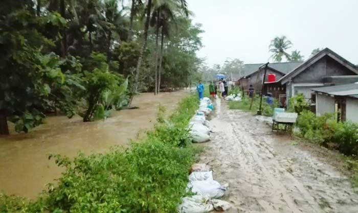 Ratusan KK Desa Tanjungsari Pacitan Diungsikan