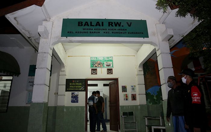 Gotong Royong Lindungi Warga, Sejumlah RW di Surabaya Siapkan Ruang Isoman