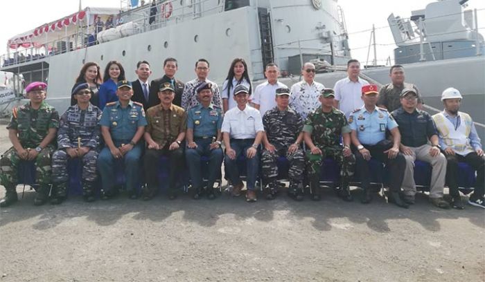 Di Geladak KRI Tongkol, Danguskamla Koarmada II Ngopi Bareng Unsur Forkopimda dan Maritim Banyuwangi Di Geladak KRI Tongkol, Danguskamla Koarmada II Ngopi Bareng Unsur Forkopimda dan Maritim Banyuwangi