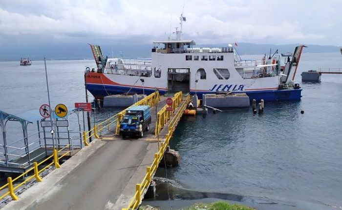 Usai Pelabuhan Ditutup Karena Cuaca Buruk, 28 Kapal Dioperasikan di Penyeberangan Ketapang-Gilimanuk