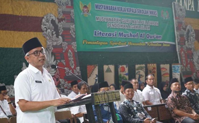 Wujudkan Visi Daerah Agamis, Gus Qowim Hadiri Penebalan Mushaf Alquran di SMPN 4 Kediri