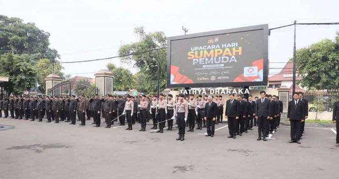 Polres Kediri Kota Gelar Upacara Sumpah Pemuda, Serukan Semangat Bersatu dan Bergerak Polres Kediri Kota Gelar Upacara Sumpah Pemuda, Serukan Semangat Bersatu dan Bergerak