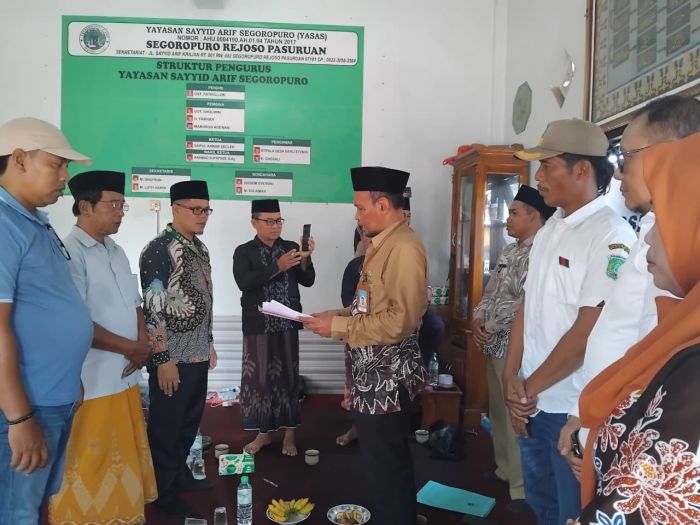 Tim Satgas Kantah Kabupaten Pasuruan Lakukan Ikrar Wakaf dan Pemberkasan Yuridis di Desa Segoropuro Tim Satgas Kantah Kabupaten Pasuruan Lakukan Ikrar Wakaf dan Pemberkasan Yuridis di Desa Segoropuro