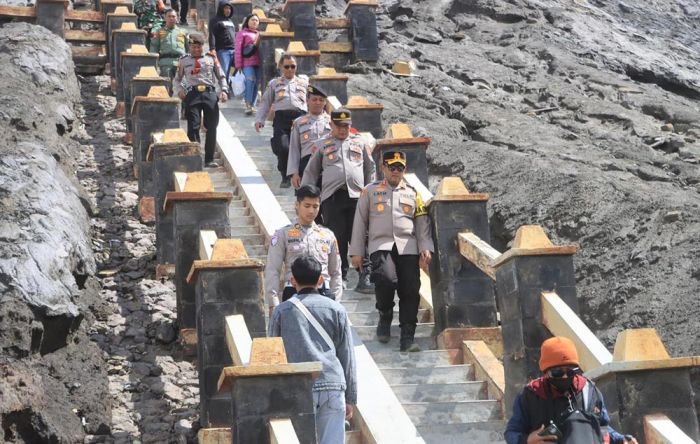 Polres Probolinggo Pantau Wisata Gunung Bromo, Pastikan Wisatawan Aman dan Nyaman