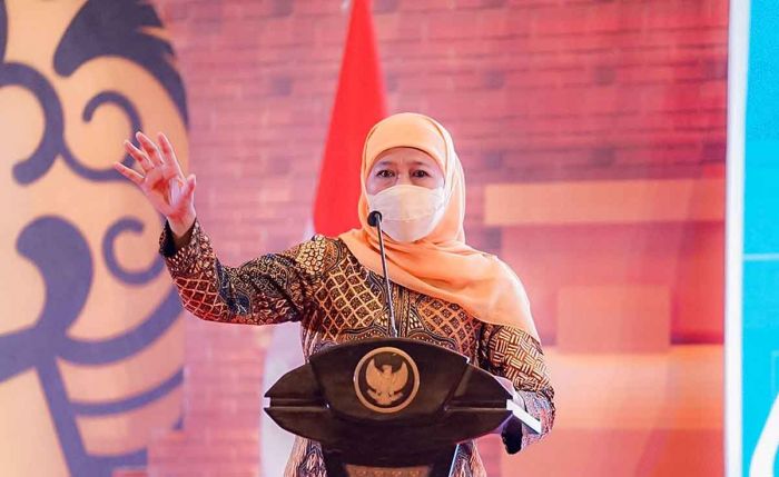 Top! Khofifah Dinobatkan Jadi Gubernur Terpopuler Di AHI 2022