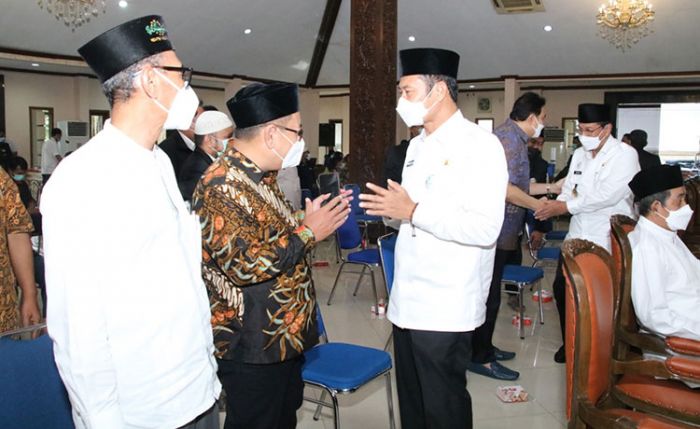 Kiai dan Imam Masjid Jadi Prioritas Vaksinasi, Bupati Yes Harap Ramadan Nanti Lamongan Zona Hijau