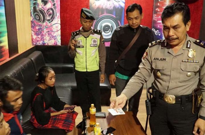 Cipta Kondisi, Satreskoba Polres Blitar Kota Razia Tempat Hiburan Malam Cipta Kondisi, Satreskoba Polres Blitar Kota Razia Tempat Hiburan Malam