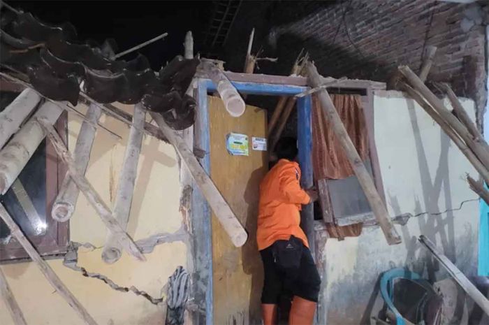 Gempa 5,7 M Guncang Situbondo, 40 Rumah Warga Porak-poranda