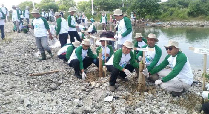 Cegah Abrasi, EMCL Bersama el-Sal Indonesia Tanam Ribuan Mangrove