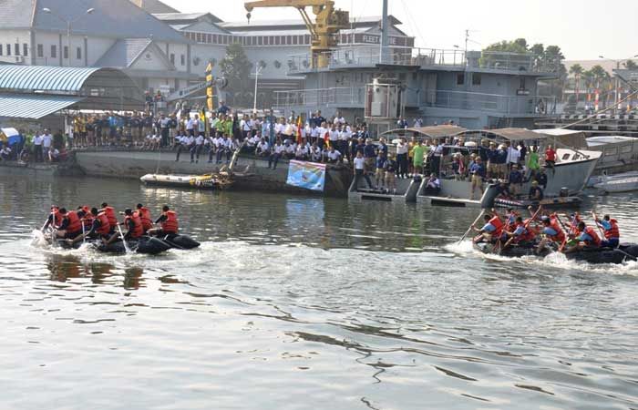 Lomba Dayung antar Satker Koarmatim Berlangsung Seru Dalam Rangka HUT ke-72 TNI