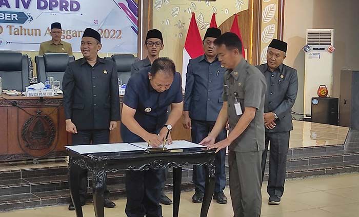 Tok! Beberapa Fraksi di DPRD Jember Setujui Perda P-APBD 2022