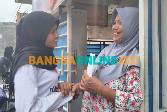 Bunda Fey Blusukan ke Kampung Penjahit di  Kelurahan Banjarmlati